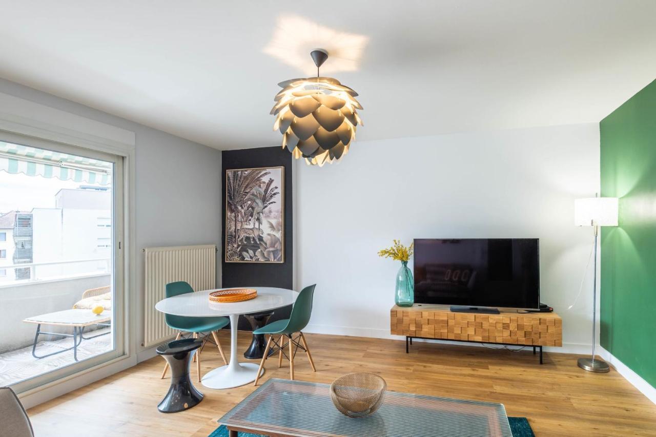 Florentine Furnished Flat Apartment Annecy Luaran gambar